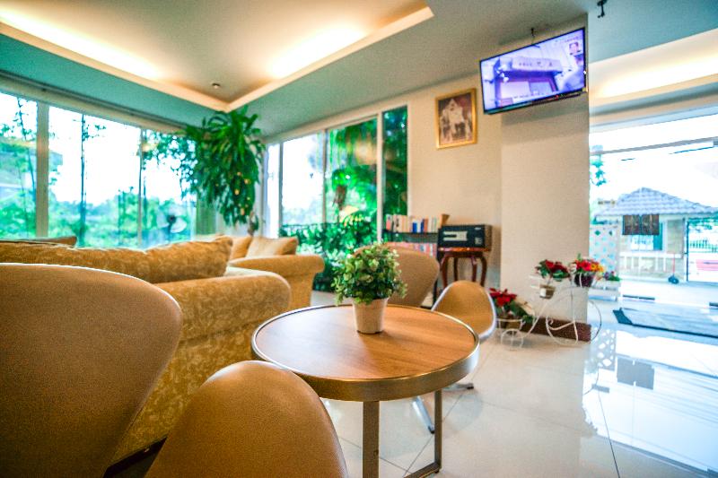 Kanavera House Sriracha image