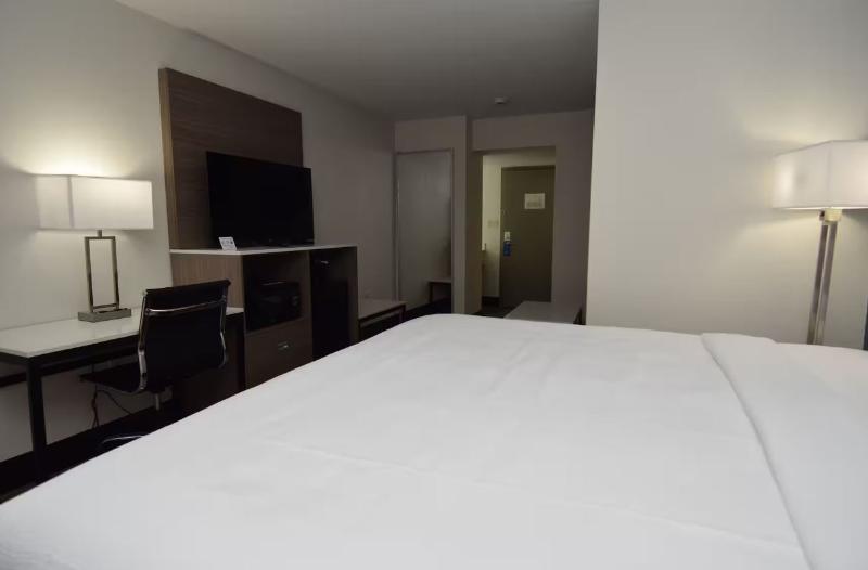 Baymont By Wyndham Batavia - Darien Lake image