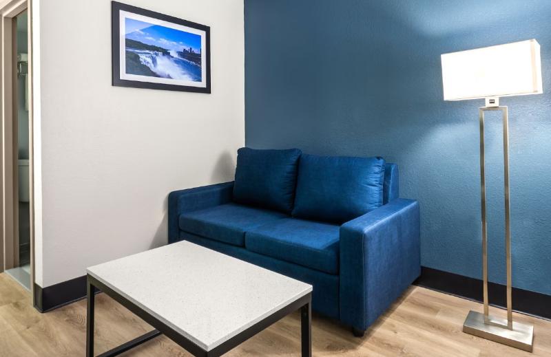Baymont By Wyndham Batavia - Darien Lake image