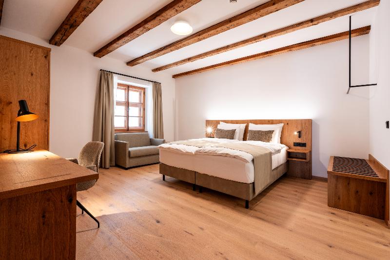 Hotel Traube Rattenberg image