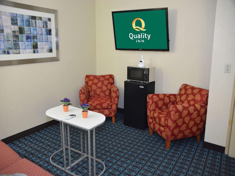 Quality Inn & Suites Columbus Area image