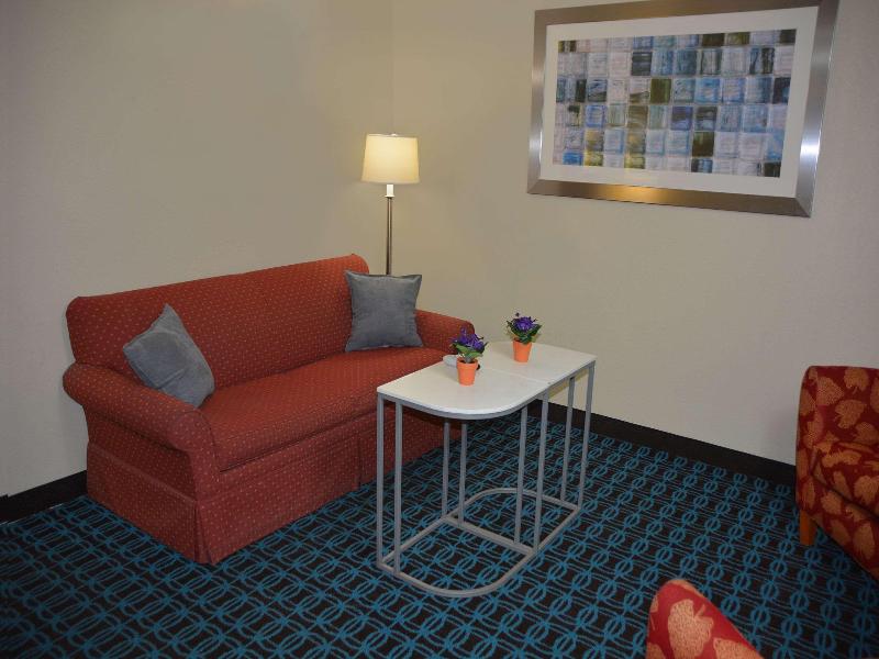 Quality Inn & Suites Columbus Area image