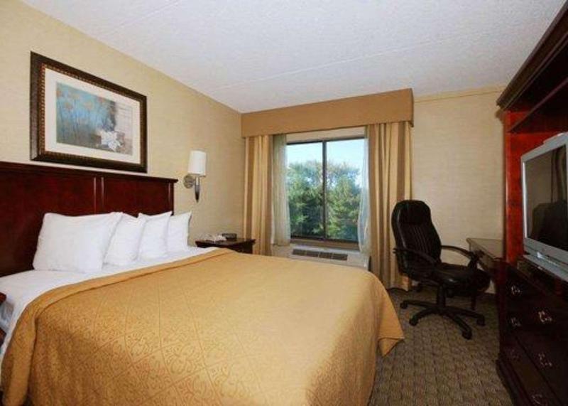 Quality Inn & Suites Bensalem image