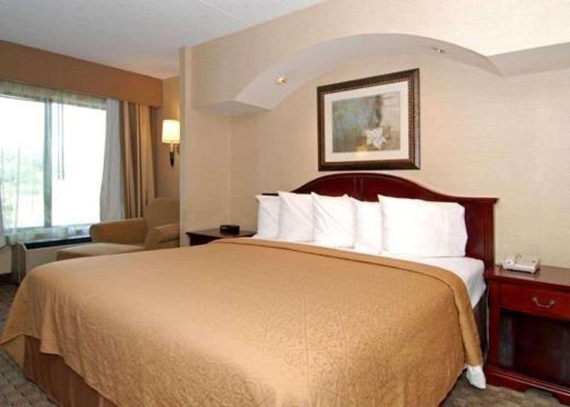 Quality Inn & Suites Bensalem image