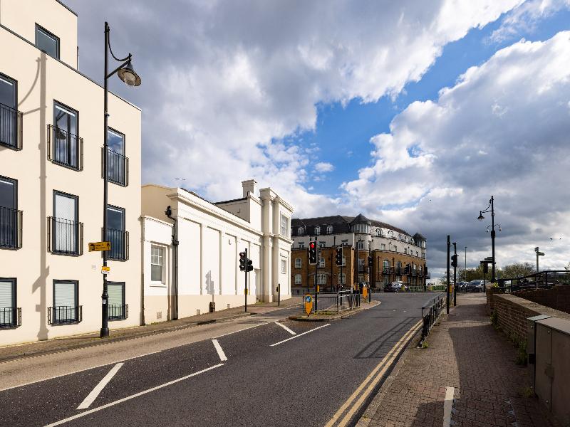 Charles Hope Apartments - Staines Riverside image
