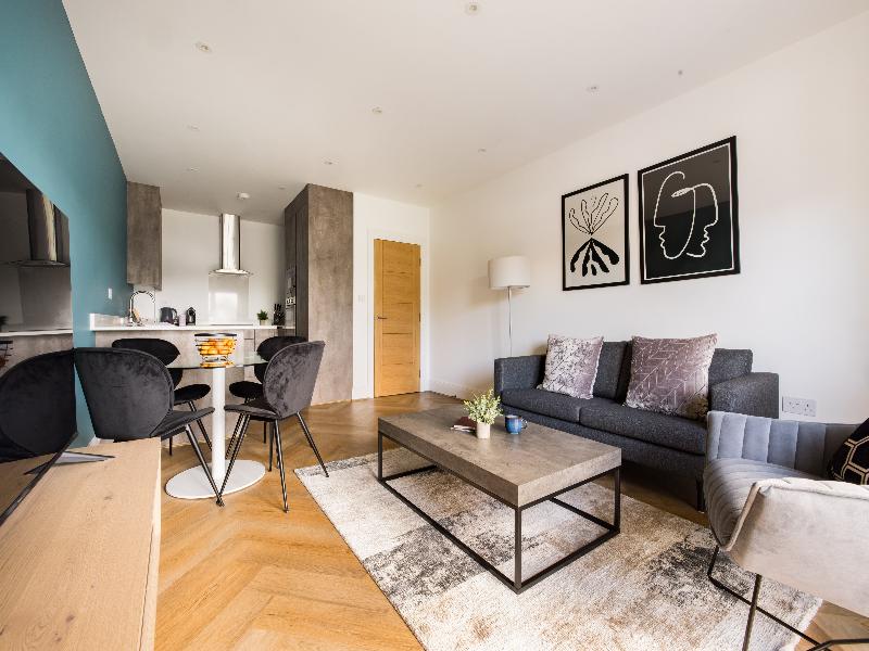 Charles Hope Apartments - Staines Riverside image