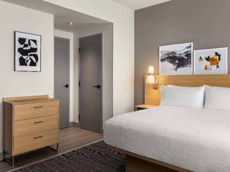 Staybridge Suites Montreal Airport St-Laurent image