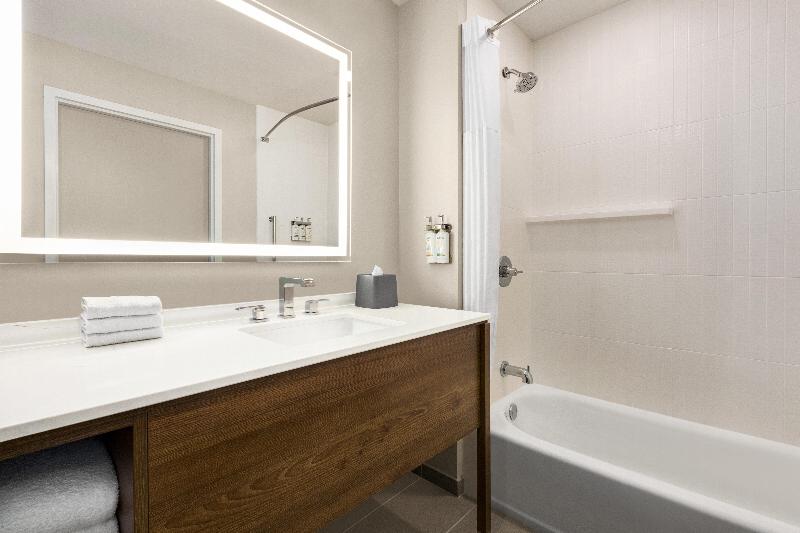 Holiday Inn Express & Suites Colby image