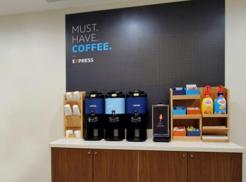 Holiday Inn Express & Suite Westfield Indianapolis image
