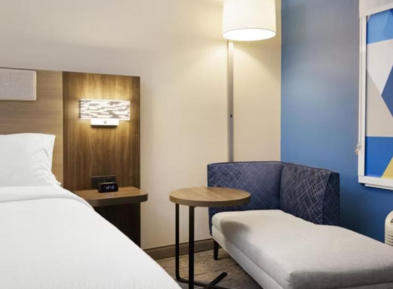 Holiday Inn Express & Suite Westfield Indianapolis image