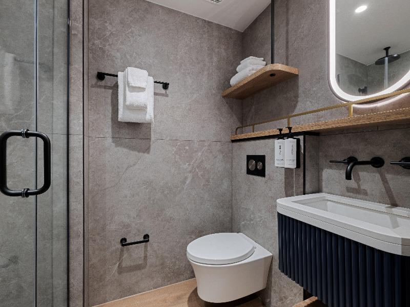 Voco Times Square Broadway, by IHG image