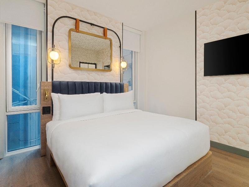 Voco Times Square Broadway, by IHG image