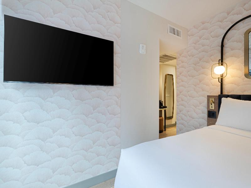 Voco Times Square Broadway, by IHG image