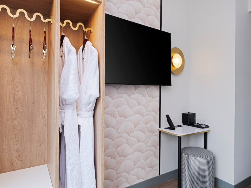 Voco Times Square Broadway, by IHG image