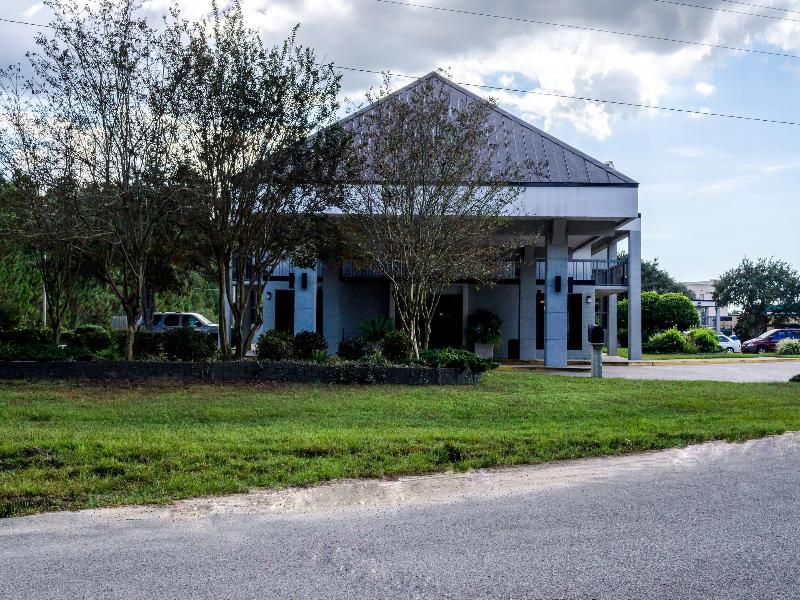 Quality Inn Moss Point - Pascagoula image