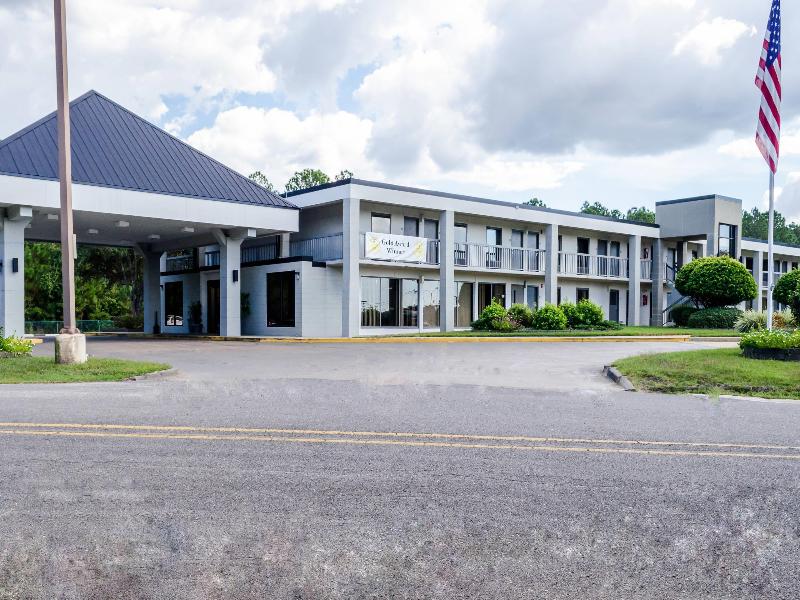Quality Inn Moss Point - Pascagoula image