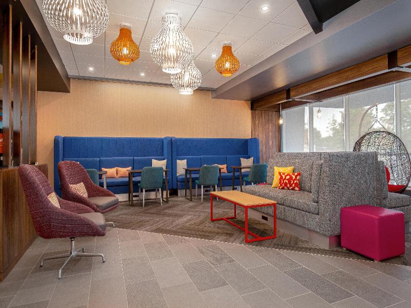 Tru by Hilton Gananoque, ON image