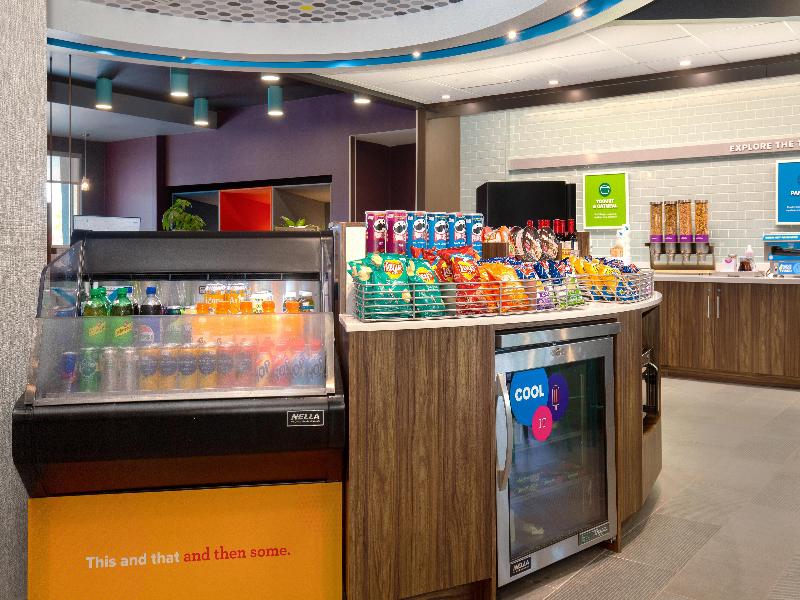 Tru by Hilton Gananoque, ON image