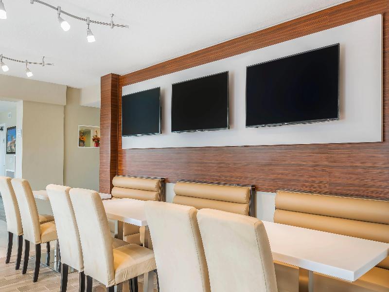 Quality Inn Suites Kissimmee By The Lake image