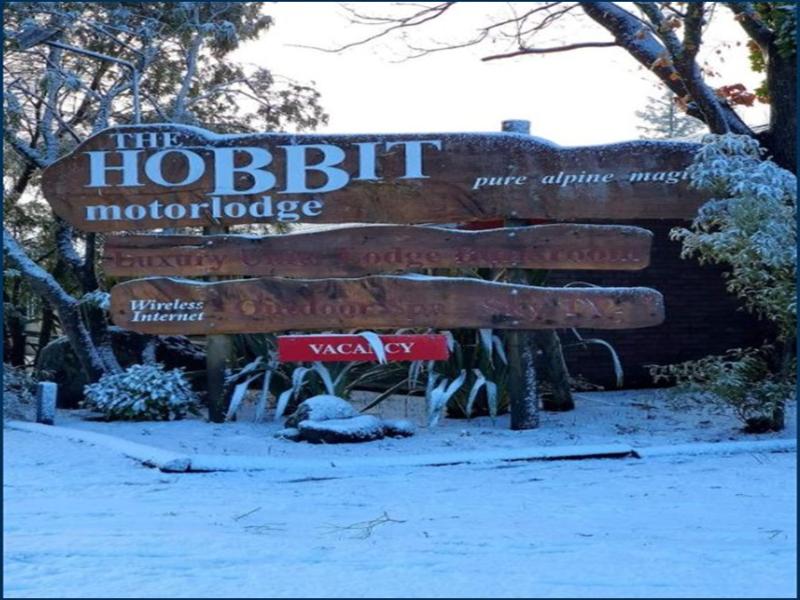 The Hobbit Motorlodge — general view