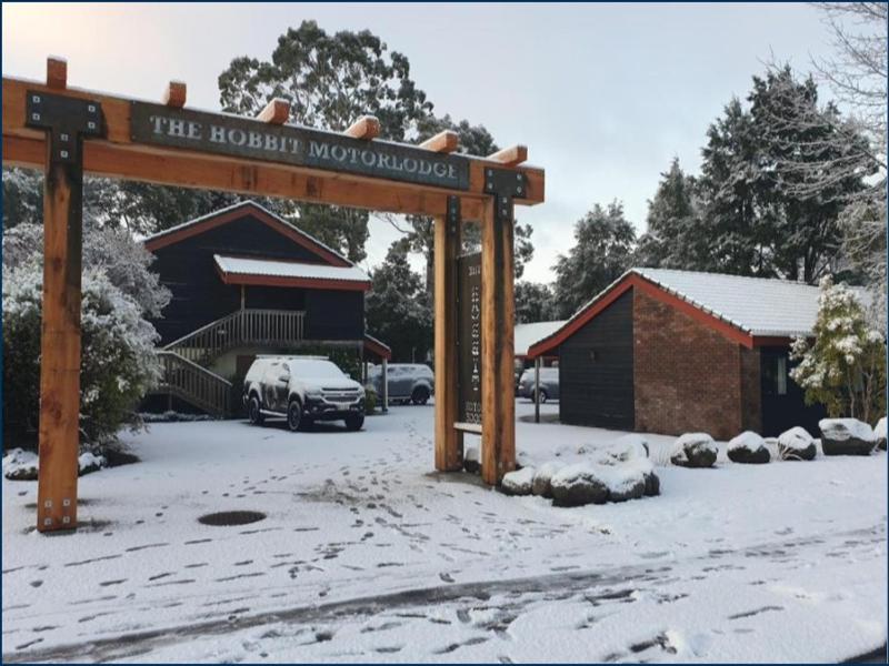 The Hobbit Motorlodge — general view