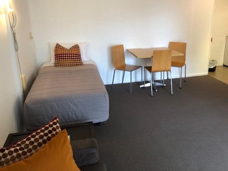 3 Person Suite with 1 Bedroom