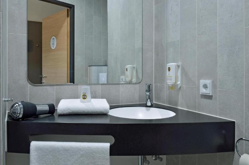 B&B HOTEL Emmerich image