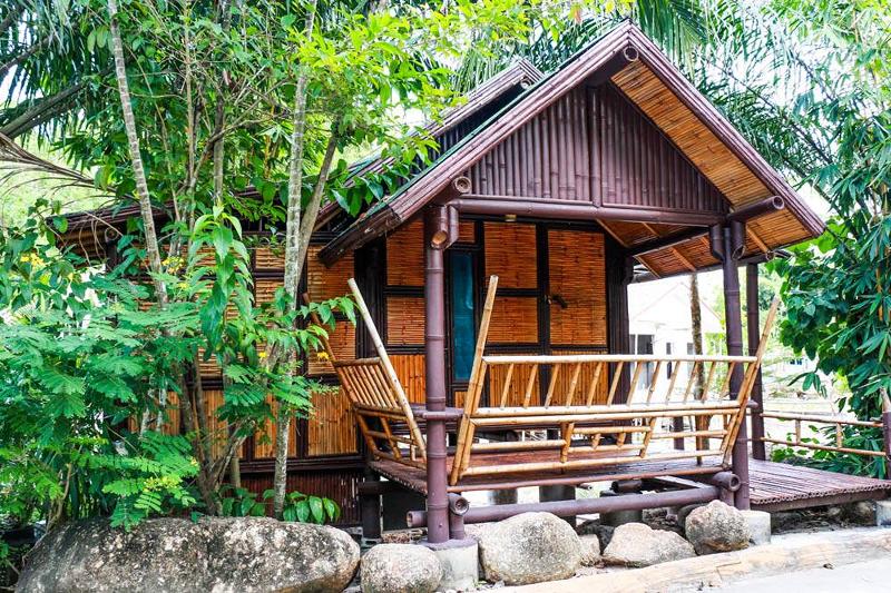 Punpoon Resort By Zuzu image