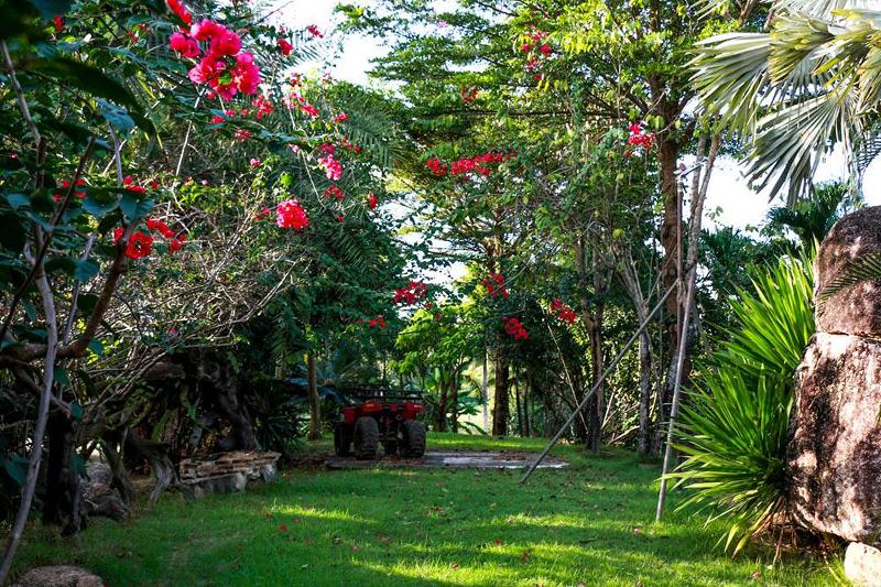 Punpoon Resort By Zuzu image