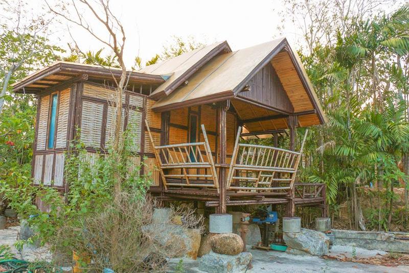 Punpoon Resort By Zuzu image