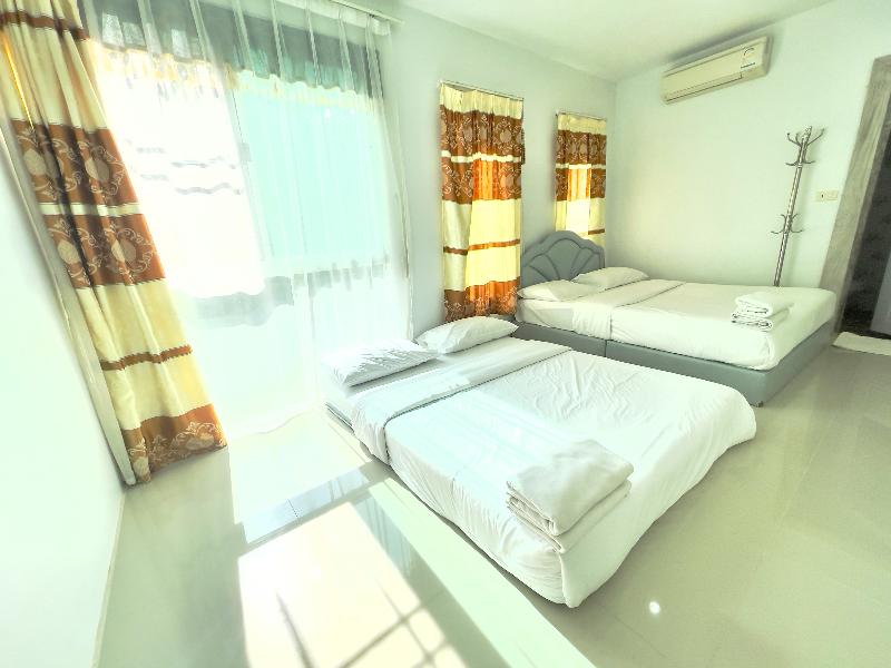 Punpoon Resort By Zuzu image