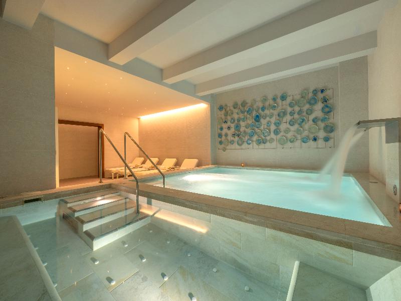 Royalton Vessence Barbados, Adult-Oriented All-Inc image