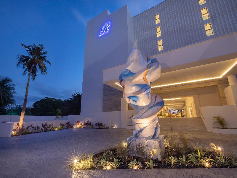 Royalton Vessence Barbados, Adult-Oriented All-Inc image