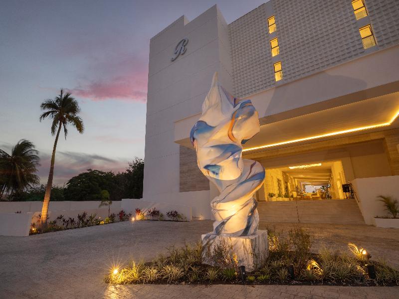 Royalton Vessence Barbados, Adult-Oriented All-Inc image