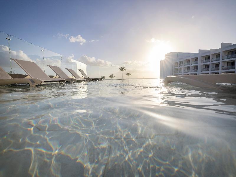 Royalton Vessence Barbados, Adult-Oriented All-Inc image