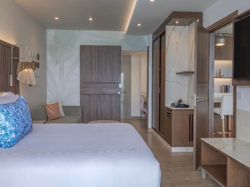 Royalton Vessence Barbados, Adult-Oriented All-Inc image