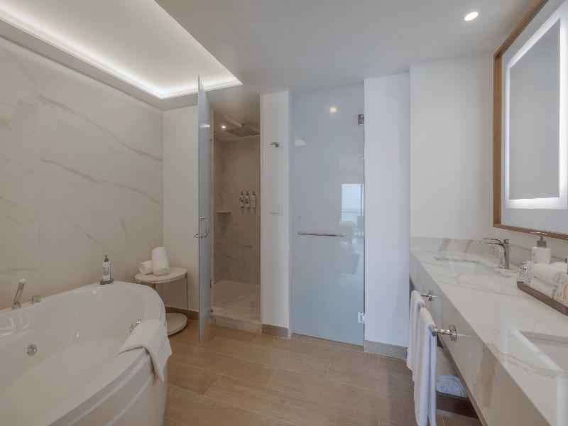 Royalton Vessence Barbados, Adult-Oriented All-Inc image
