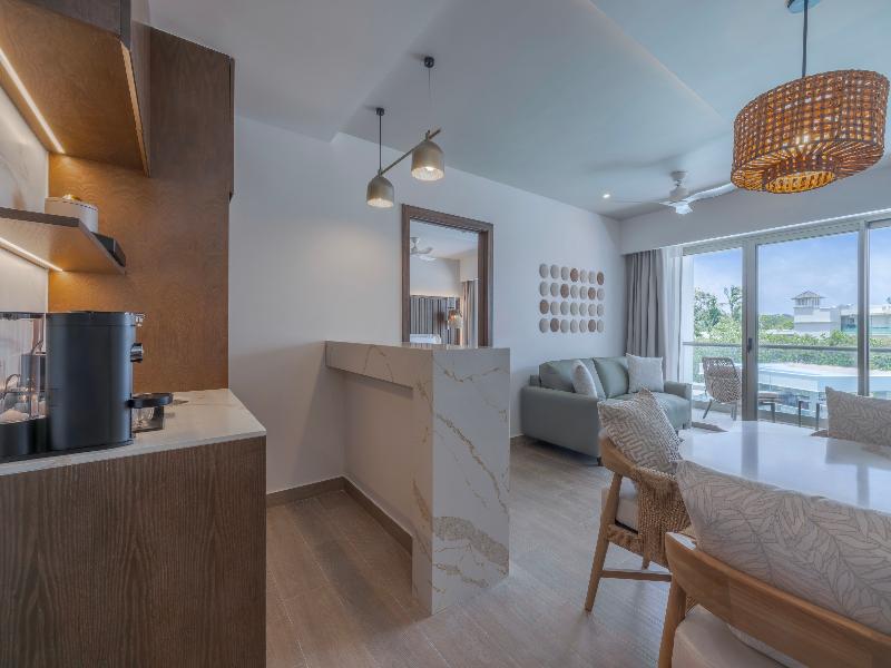Royalton Vessence Barbados, Adult-Oriented All-Inc image