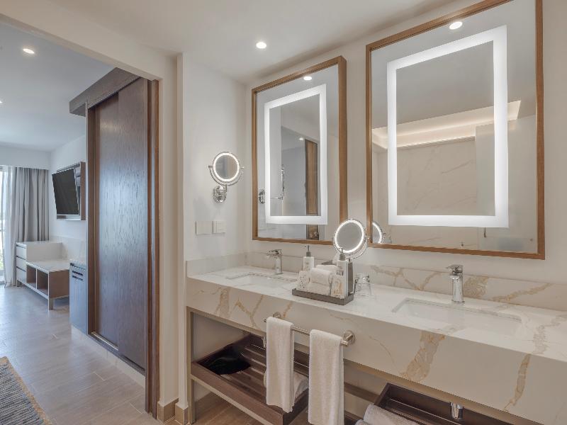 Royalton Vessence Barbados, Adult-Oriented All-Inc image