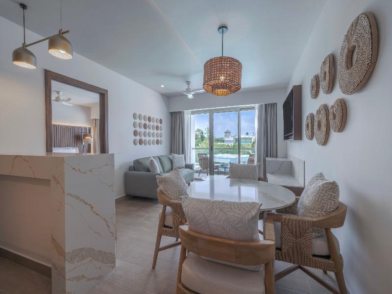 Royalton Vessence Barbados, Adult-Oriented All-Inc image