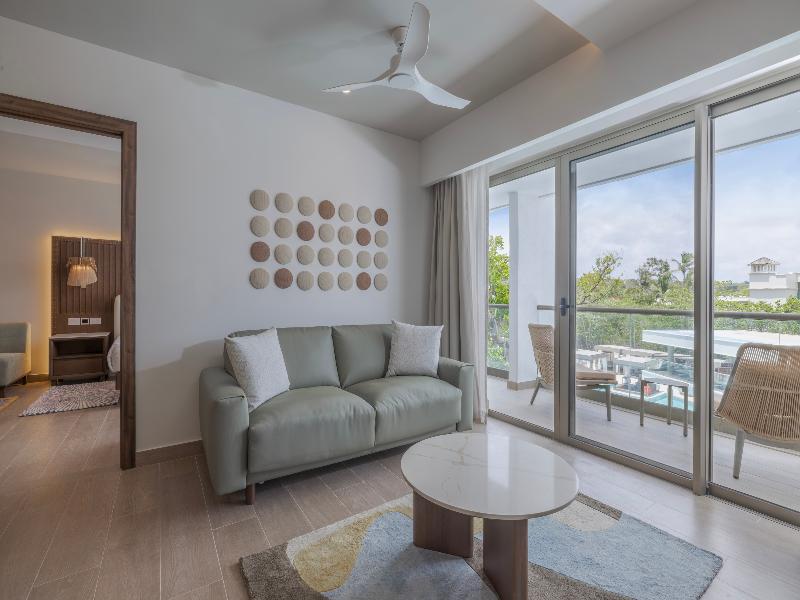 Royalton Vessence Barbados, Adult-Oriented All-Inc image