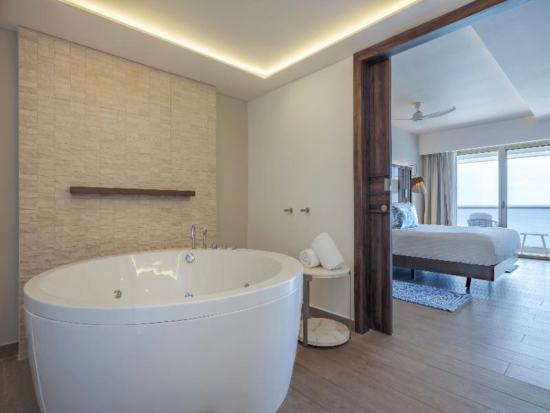 Royalton Vessence Barbados, Adult-Oriented All-Inc image