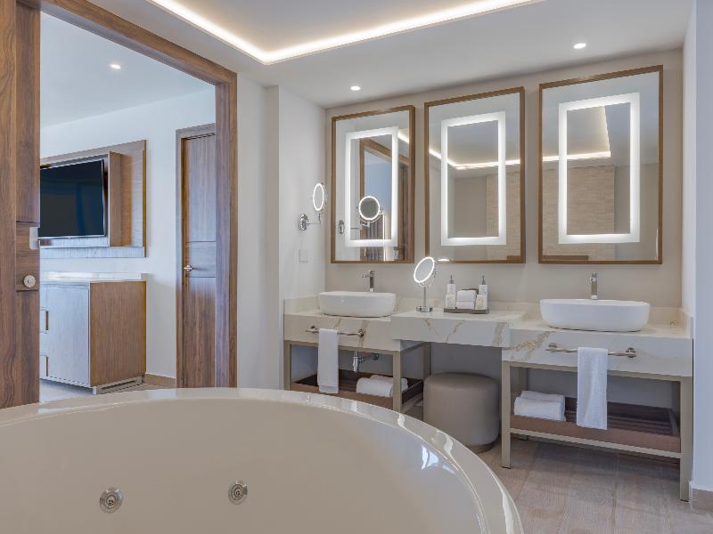 Royalton Vessence Barbados, Adult-Oriented All-Inc image