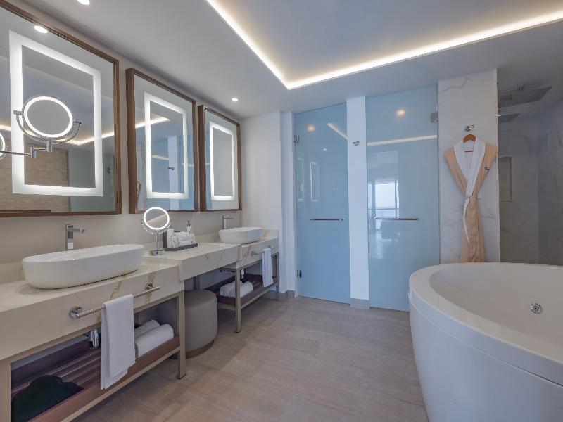 Royalton Vessence Barbados, Adult-Oriented All-Inc image