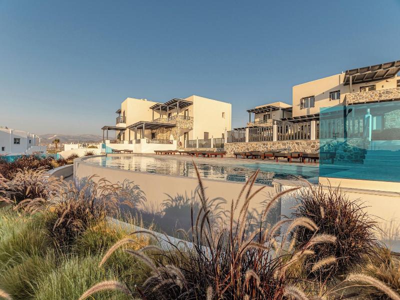 Nilea Island Living image