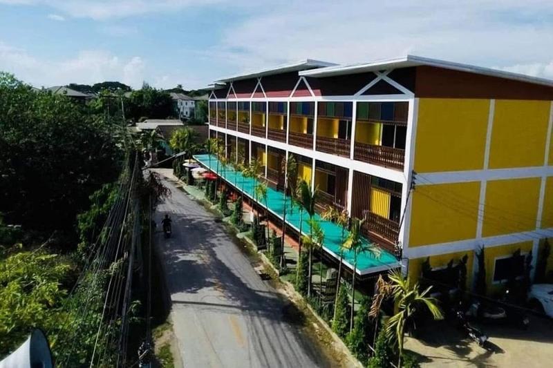 Lm Hostel By Zuzu image
