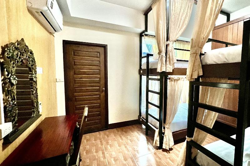Lm Hostel By Zuzu image