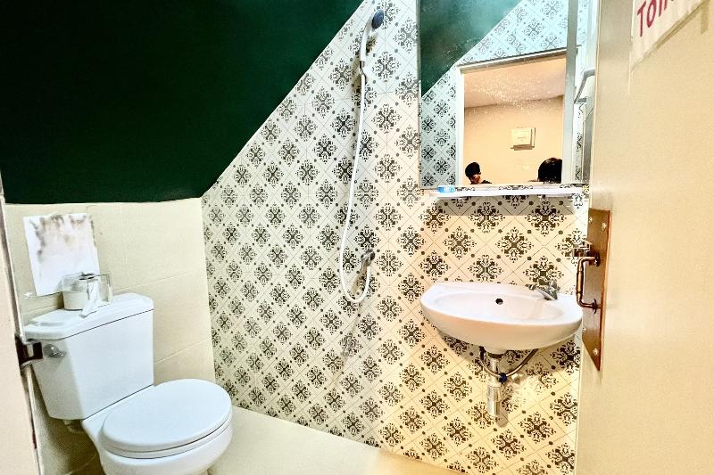 Lm Hostel By Zuzu image