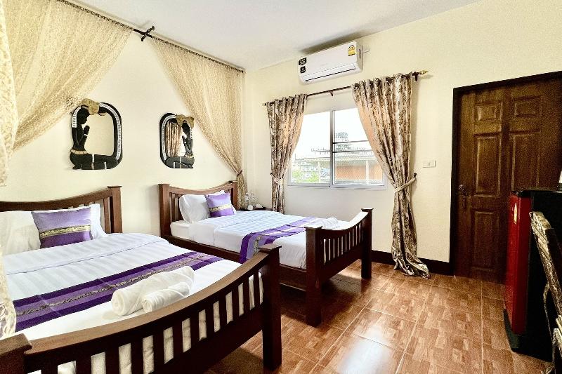 Lm Hostel By Zuzu image