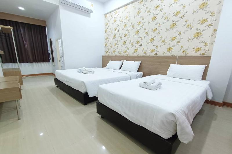 Top Inn Hotel By Zuzu image